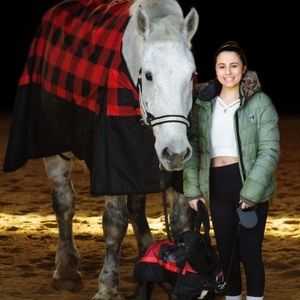 Meet your Posher, Alexis